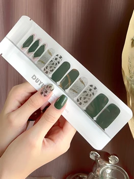 Нанесите масляную пленку для ногтей, темно-зеленые, белые и красивые ногти, все наклейки, водонепроницаемые при ношении ногтей