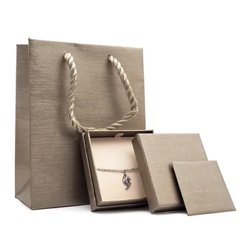 Ювелирные изделия продвинутого элитного бренда, ожерелье с маленькой юбкой, кольцо, браслет, золотая подарочная упаковка с логотипом